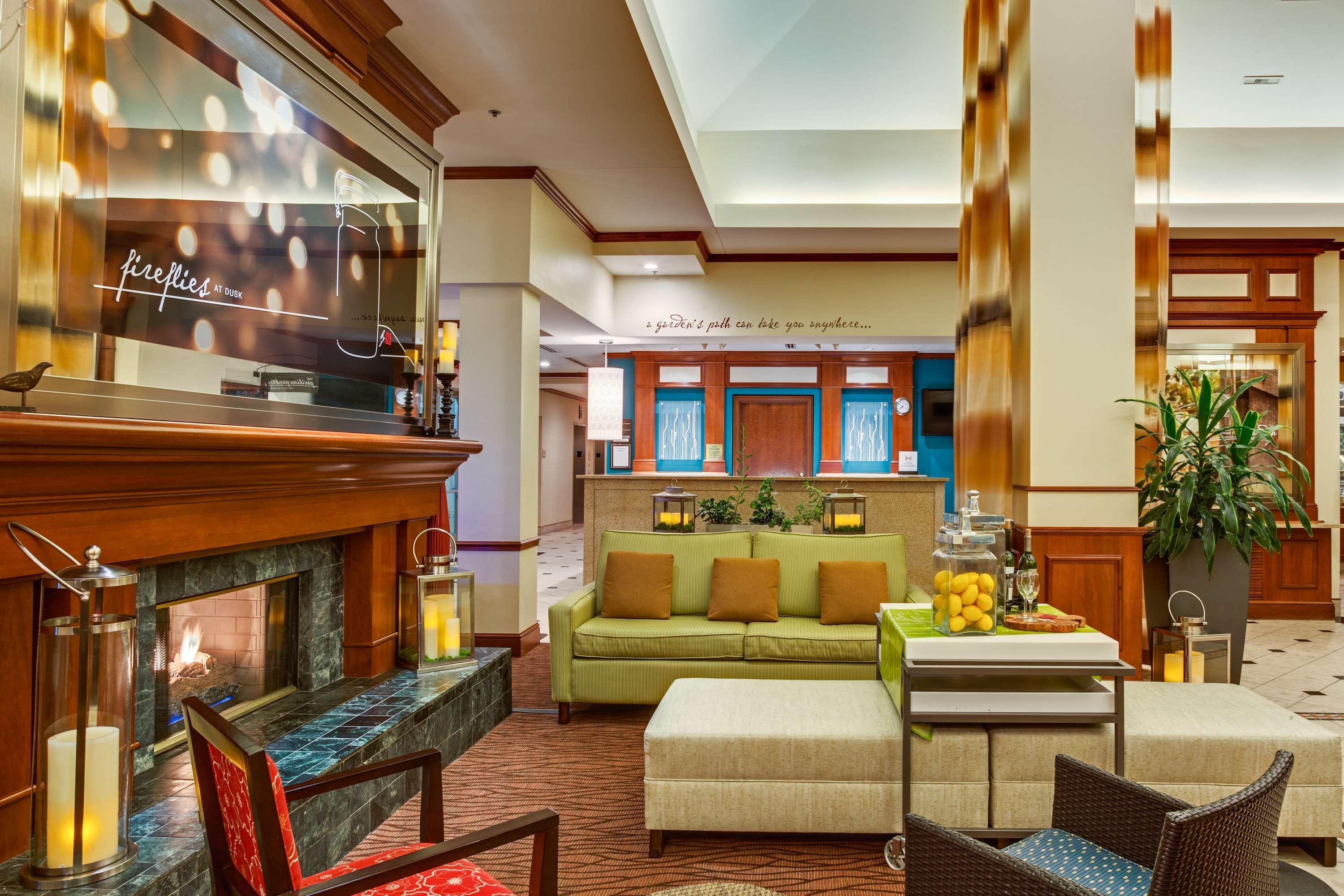Hilton Garden Inn Cleveland Airport Fairview Park Exterior foto