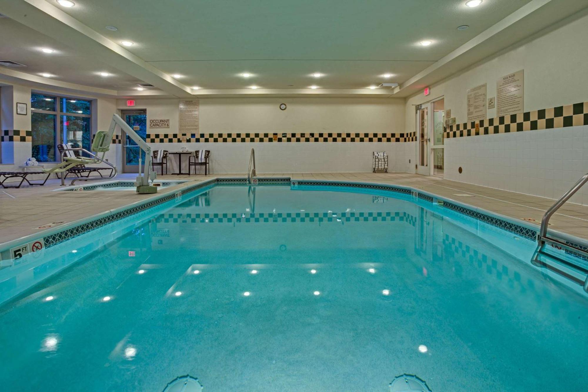 Hilton Garden Inn Cleveland Airport Fairview Park Exterior foto